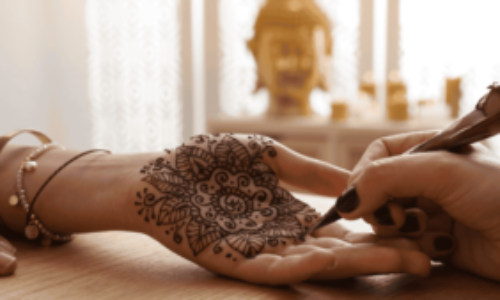 Mehndi Artist